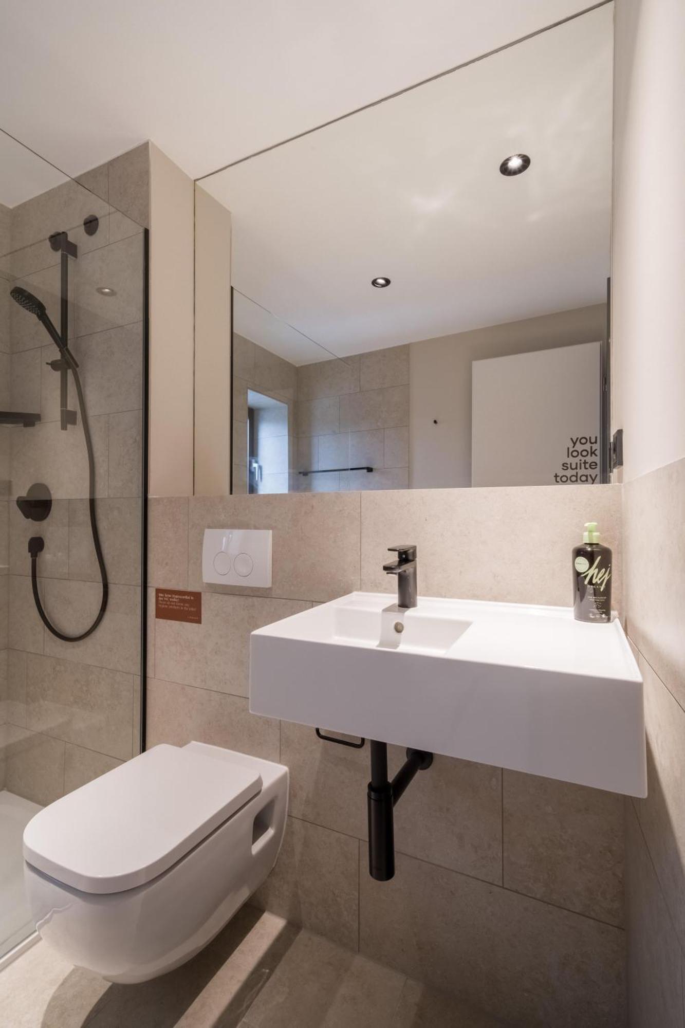 Limehome Saarbruecken Berliner Promenade Bilik gambar