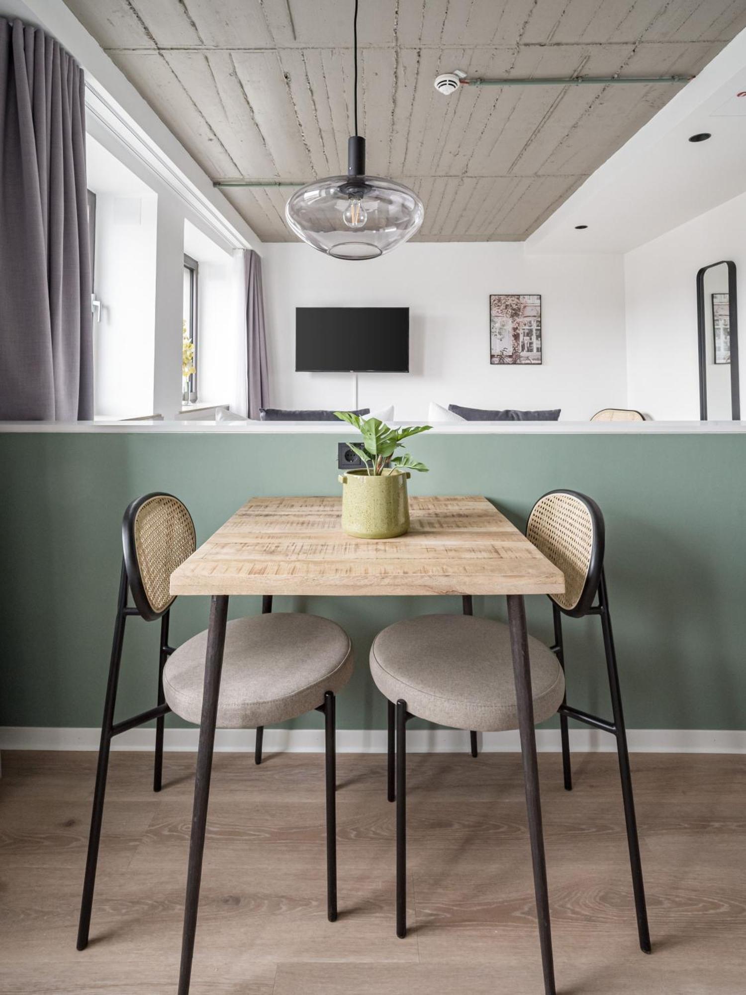 Limehome Saarbruecken Berliner Promenade Bilik gambar