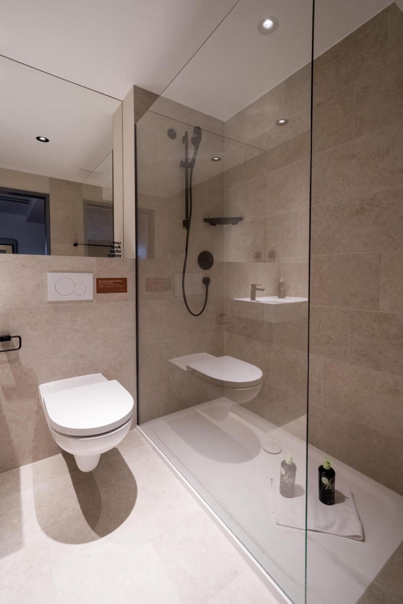 Limehome Saarbruecken Berliner Promenade Bilik gambar