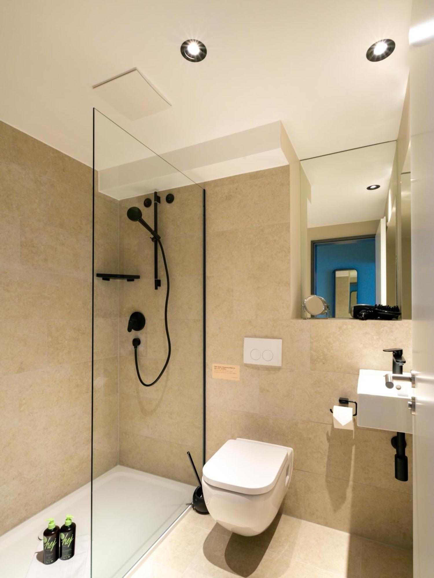 Limehome Saarbruecken Berliner Promenade Bilik gambar